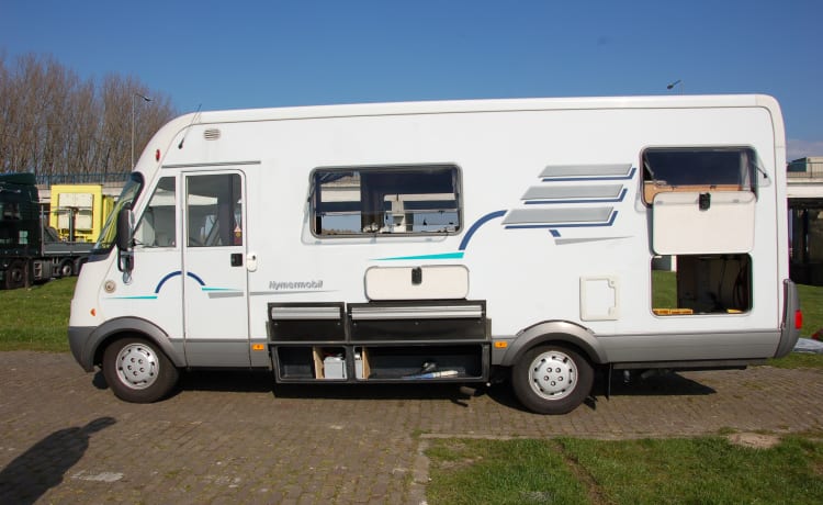 Macarena – Camper with many extras, integral