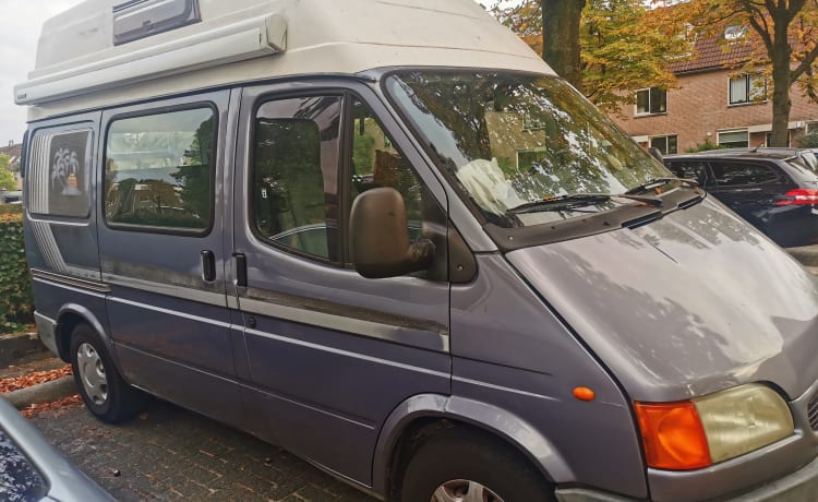 4p Ford campervan uit 1998