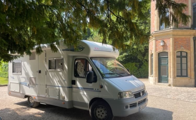 izilda & david – Camper 5 posti Adriatik corallo 650SP Fiat ducato