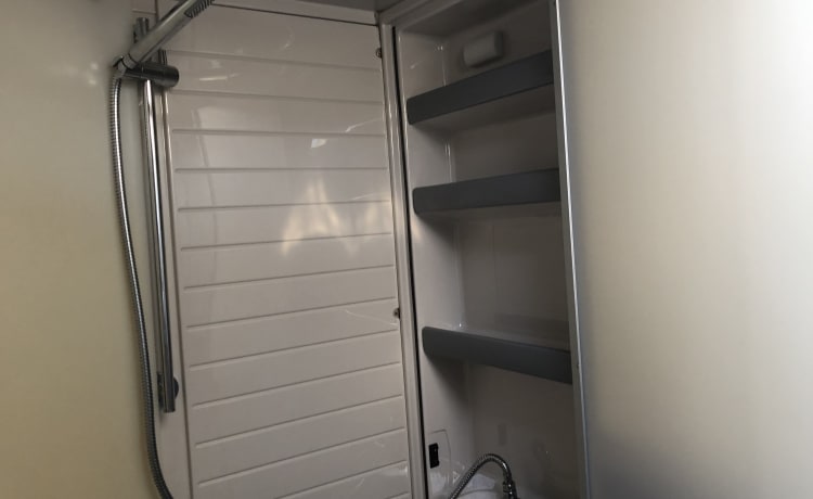 Burstner levanto – Bella Fiat ducato (3.0l 160HP) Burstner Levanto alcove anno di costruzione 2007