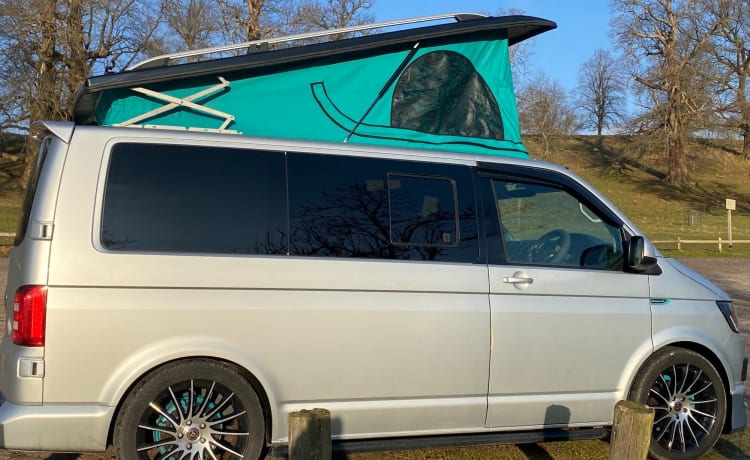 Indy – Indy - Camper per famiglie VW T6 - Aria condizionata, riscaldamento