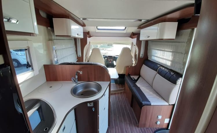 MCLouis2015 – Luxury family camper fully furnished with spacious seating area