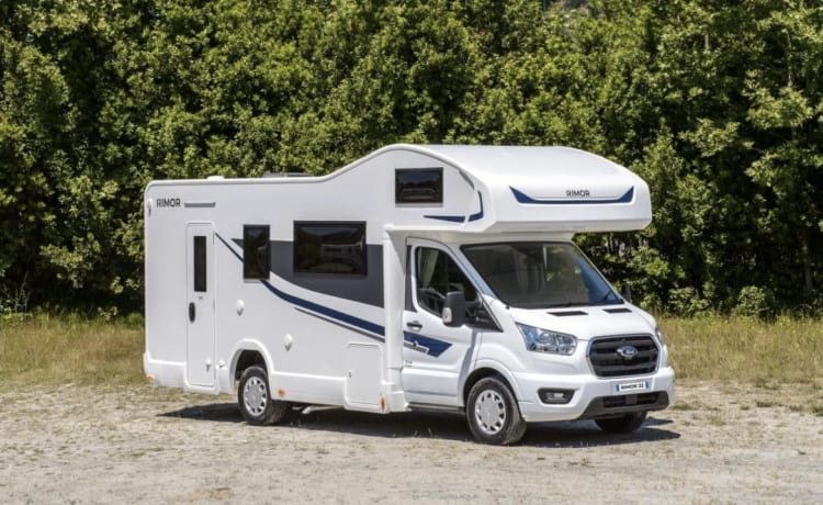 Evo – Very nice and well-kept 7-8 sleeper