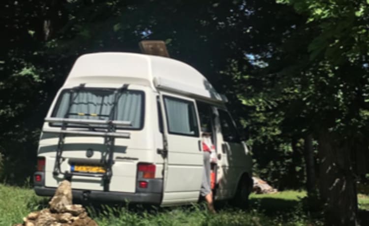 “De Witte Bus” – VW T4 Dehler Maxivan