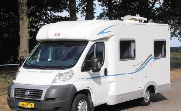 Madelief – Semi-integrated Adria Sport - Bronckhorst Campers