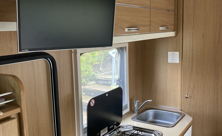 Monty – Adventure with Monty, our Luxury Motorhome