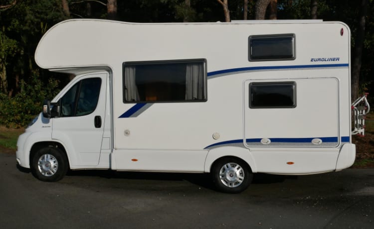 Camper familiare per 6 persone, alcova, Joint Euroliner