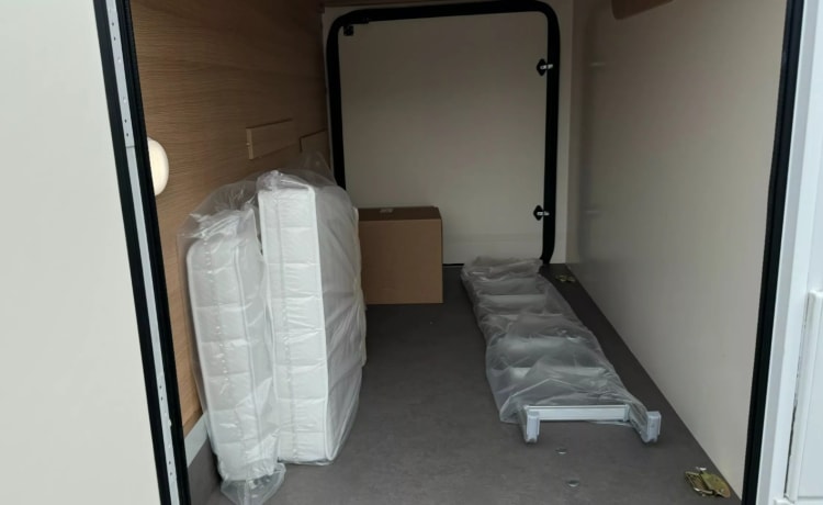 4 berth McLouis Fusion 373 ( 2024 )