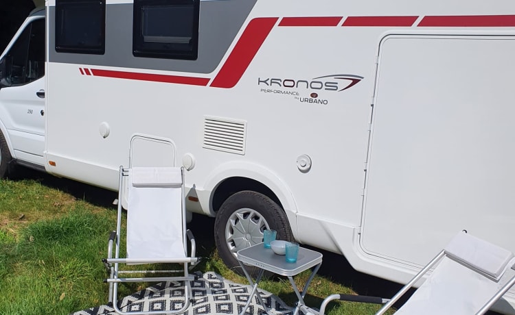 Luxe mobilhome met ruime bedden en zéér grote garage 