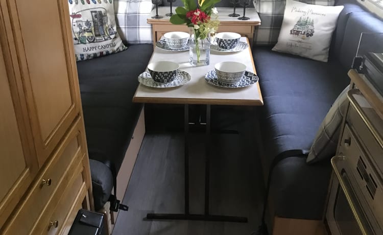 Nellie – VW T4 Coach built Motorhome