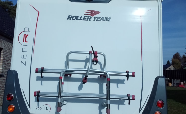 Ons rijdend huis – 2p Roller Team semi-integrated from 2014