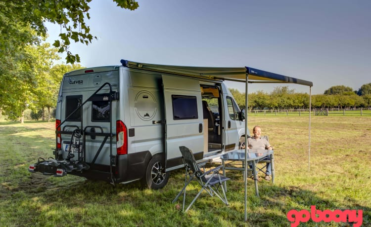 CamperVan 924 – Clever Vario Kids, 2 ou 4 couchettes, moteur neuf et silencieux !