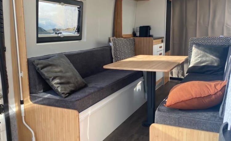 Bussie – Beautiful Adventure bus (2P), completely NEW equipped, also for tall people!