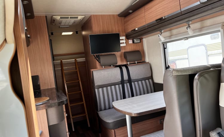 Knaus Sky voyageur alcôve Camper BJ 2015