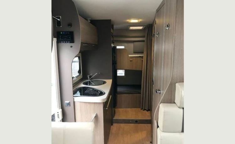 Bryn – 6 berth Ford alcove from 2015