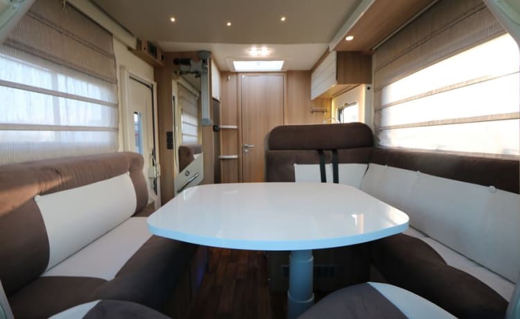 Magic – It's Magic: Luxurious 2-person CIMagis - compact but spacious due to the fold-down bed