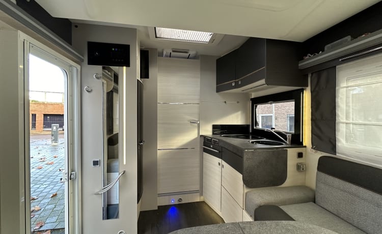 6p Chausson semi-integrated uit 2020