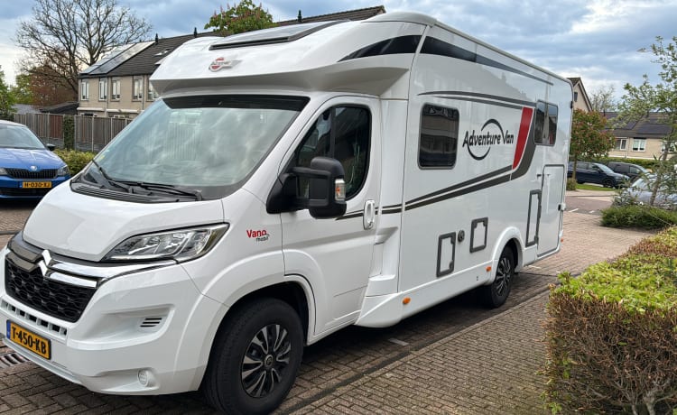 Adventure Van – 2p Bürstner semi-integrated uit 2021