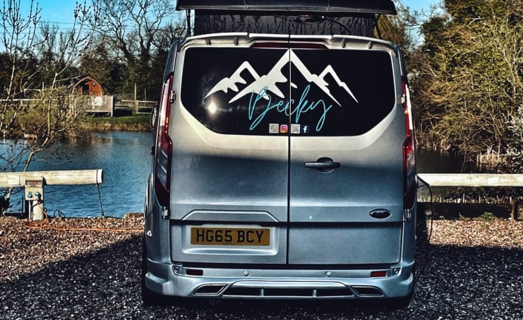 Becky – Ford Transit Custom Wohnmobil 4 Schlafz