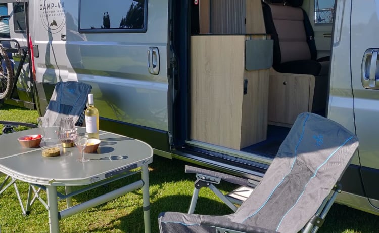 CamperVan 919 – Clever Vario Kids, 2 ou 4 couchettes, moteur neuf et silencieux !