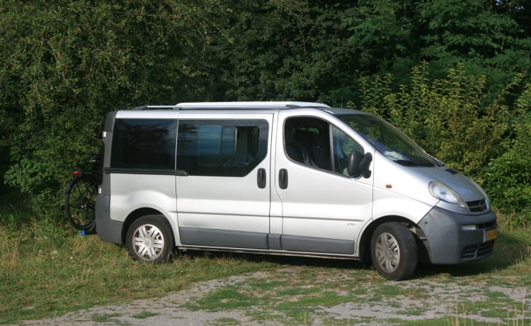 Viv – Camping-car bus pratique et complet