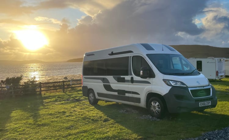 Tomo – 2 berth Peugeot campervan from 2017