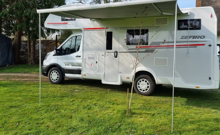 Ronnie – 2022 Ford Roller Team 675 - 6 Berth Motorhome with Garage