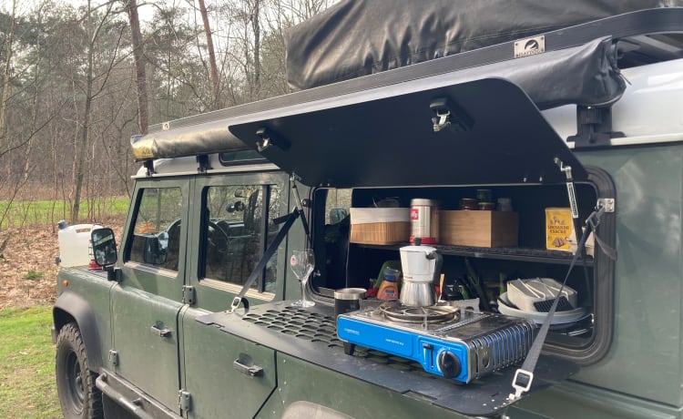 Land Rover Defender met daktent 