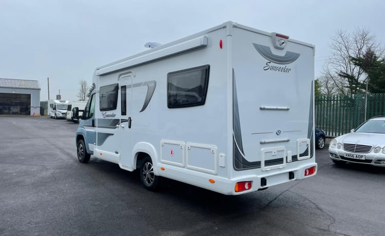 Maurice – Tout nouveau camping-car parfait pour le séjour idéal.