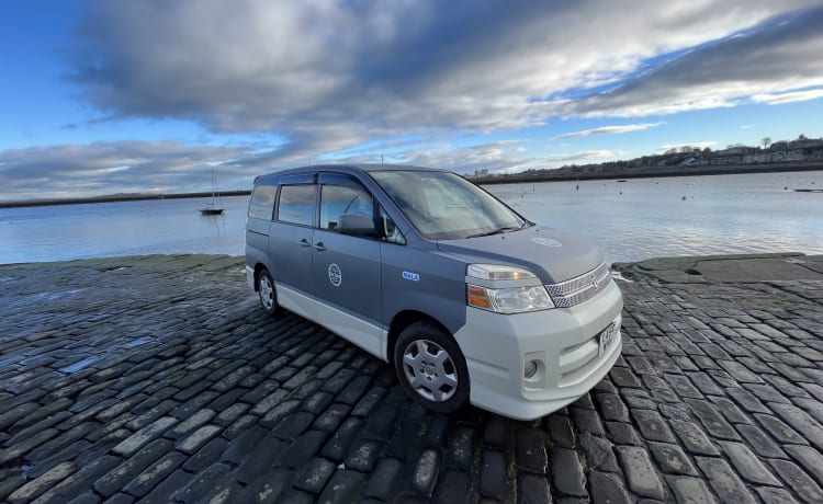 nala – Toyota-camper met 4 slaapplaatsen uit 2003