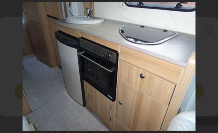 6 berth Bailey semi-integrated from 2017