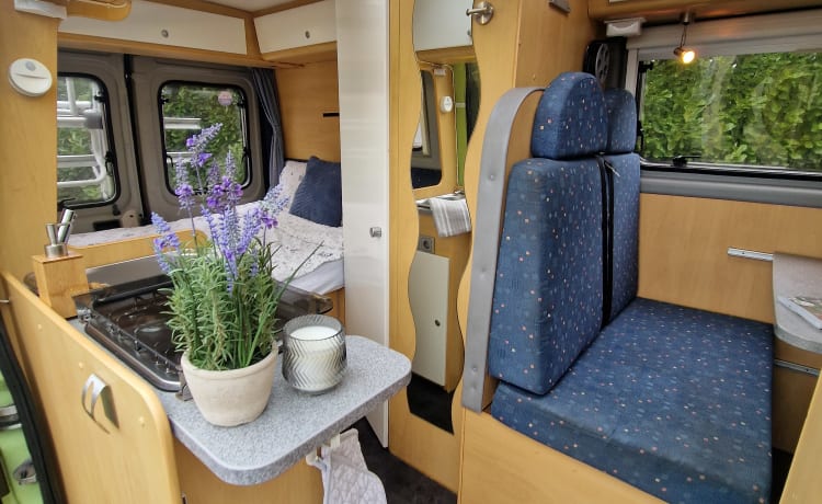 OFF-GRID – Super complete bus camper! fully furnished