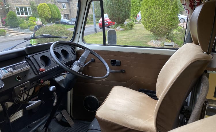 Oswald – Classic Campervan Hire Northumberland