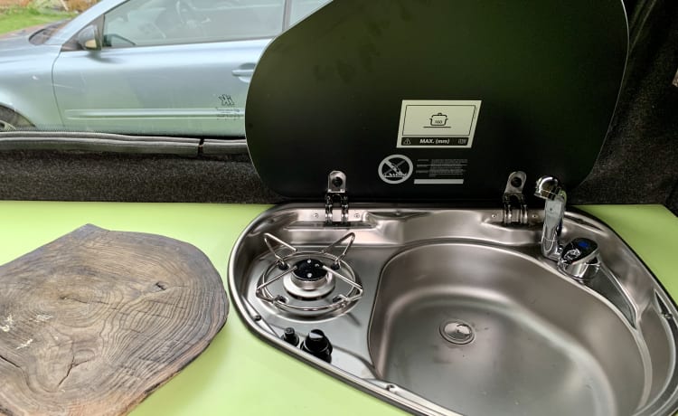 Moonraker – Glamping VW T4 personalizzato, toilette Thetford ASSICURAZIONE GRATUITA
