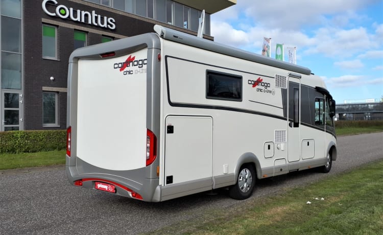 Beautiful Carthago integral camper for 2 people