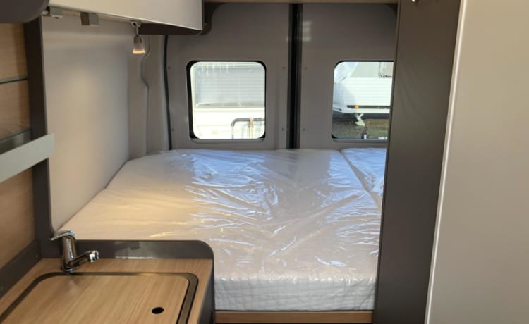 Nieuwe Camperbus Grey Matter – FORD LMC Innovan 590 Wohnmobil ab 2024 Nanogrey