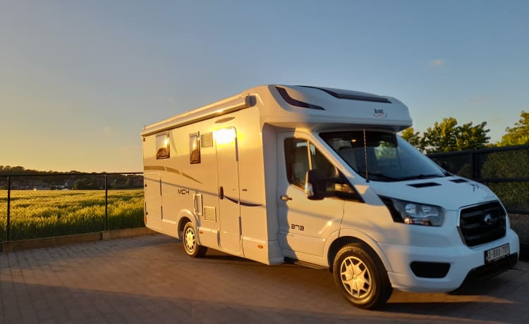 5p Ford semi-integrated from 2022 mc louis