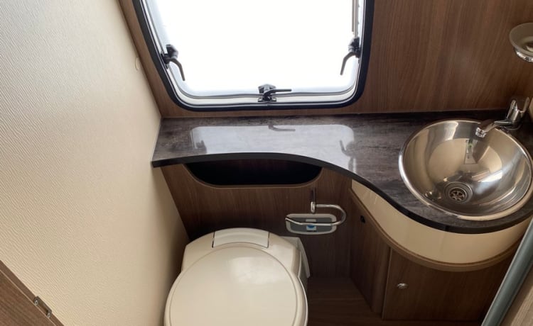 Titan – 4p Chausson semi-integraal uit 2013