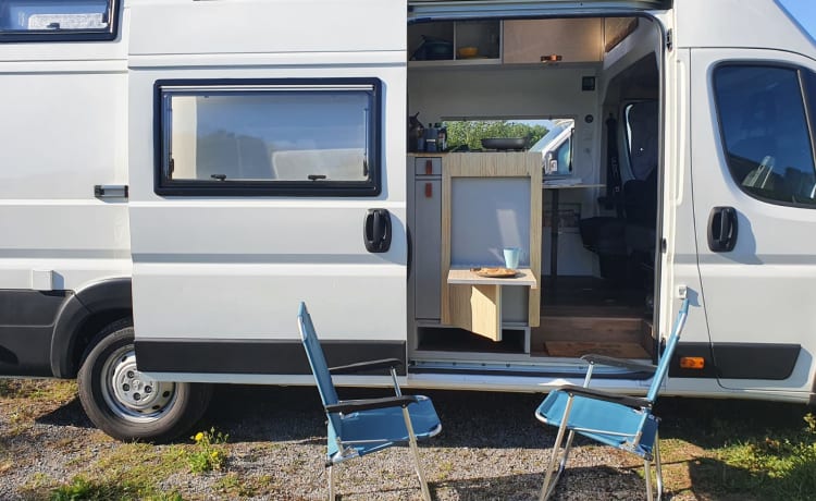 Boxer XL für große Menschen, Surfcamper mit großer Garage