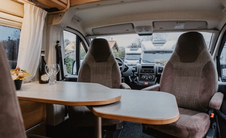 Roadcruiser – Luxe buscamper Pössl Roadcruiser (camper 20)