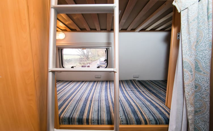 Honey – 6 Berth Spacious Family Motorhome