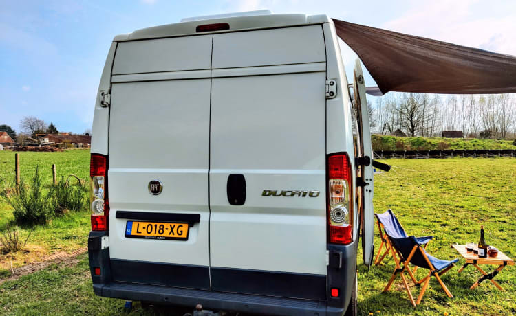 Groot – 🚐 Completely off-grid and equipped with all the luxury! 🏕️