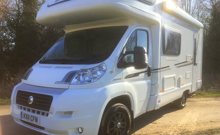 Sundance – 4 Berth Swift Sundance camper