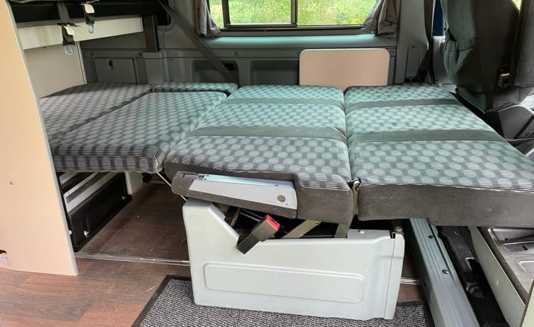 Nugget  – Comfortabele en compacte 5 persoons camperbus Ford Nugget