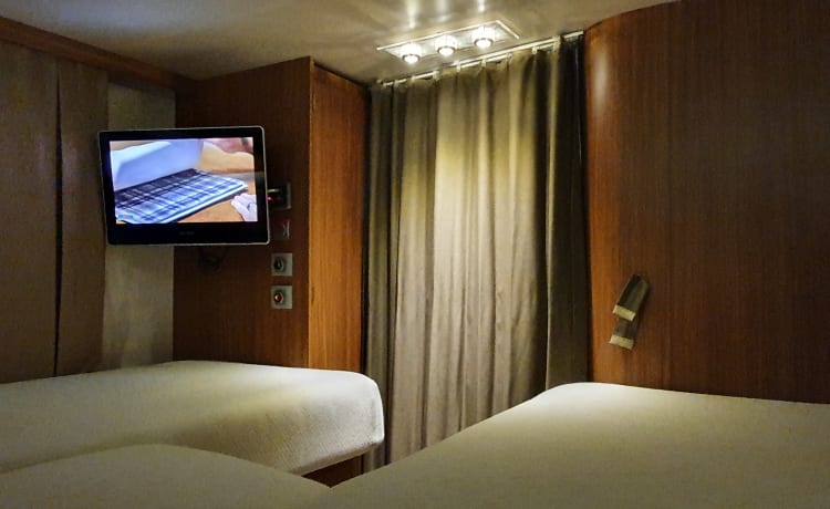 Sidney – Luxurious High End A Class Motorhome 