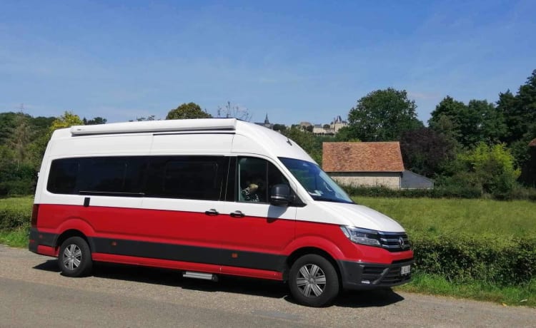 Cherry Red – Nieuwe Grand Caliofornia Camper 680 Cherry Red