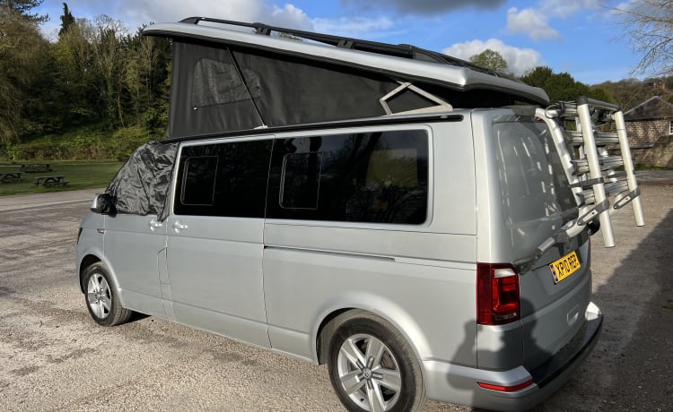 The XPLORER – 4 berth Volkswagen campervan from 2018