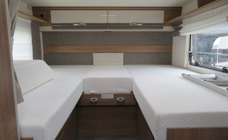 Dethleffs Trend T7057 Luxus-4-Personen-Camper mit Automatikgetriebe