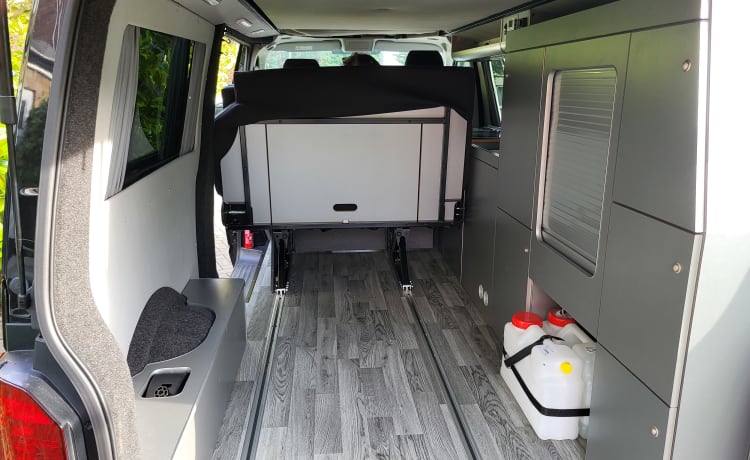 Bonnie – VW T6.1 Campervan Top-Ausstattung und brandneuer Umbau