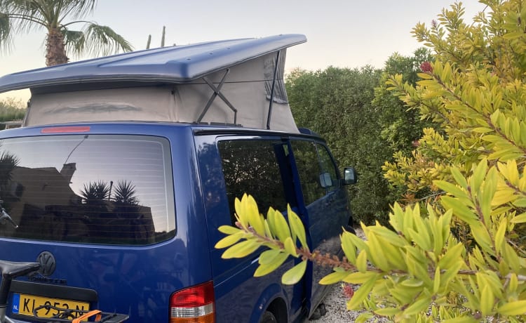 Bommeltje VW T5 extra binnen ruimte  – Camper Volkswagen 2p del 2007